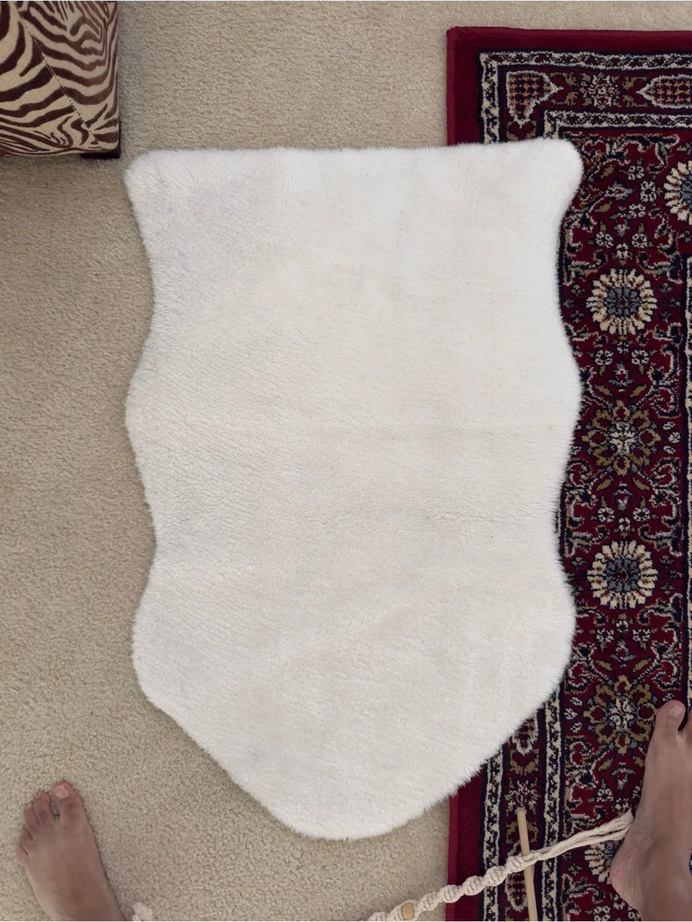 IKEA NWOT Plush Ivory Faux Sheepskin Accent Rug 2x3